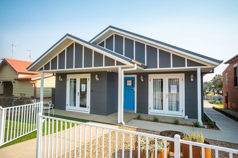 Kirsten Accommodation Parkes - Nambucca Heads Accommodation 1