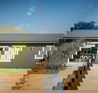 Kirsten Accommodation Parkes - Nambucca Heads Accommodation