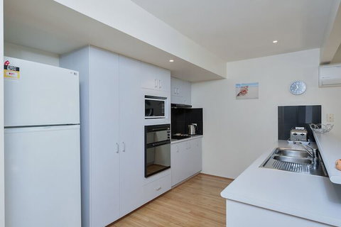 Sea Whispers - Nambucca Heads Accommodation 7