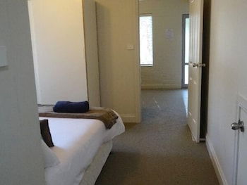 Ironbark - Deluxe Family Townhouse - Nambucca Heads Accommodation 4