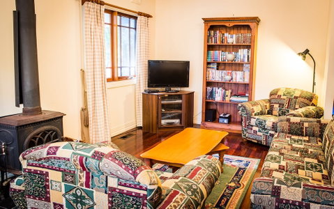 Whispering Pines Cottages - Nambucca Heads Accommodation 2