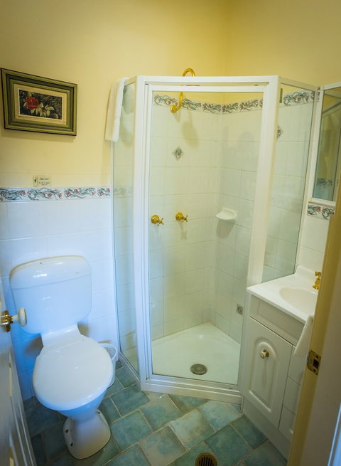 Whispering Pines Cottages - Nambucca Heads Accommodation 5