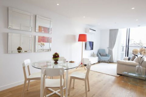 Boutique Stays - Sea Breeze, Port Melbourne - Nambucca Heads Accommodation 0