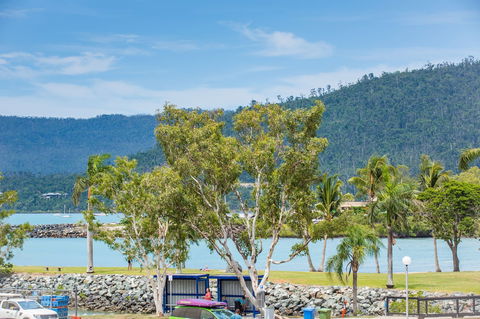 Montipora On The Waterfront - Nambucca Heads Accommodation 0