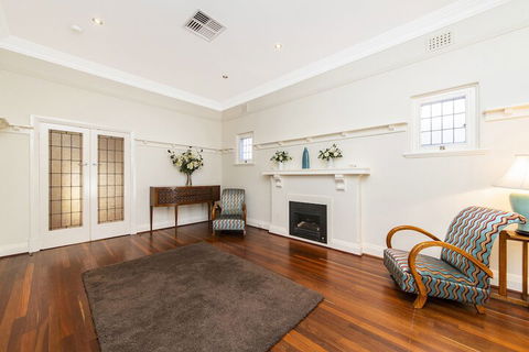 Inner Western Suburbs Retreat - Nambucca Heads Accommodation 5