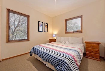 Square Bear - Nambucca Heads Accommodation 5