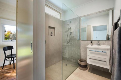 Main Retreat & Cottage - Nambucca Heads Accommodation 4