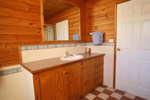 South Sussexs Blue Cottage - Nambucca Heads Accommodation 2