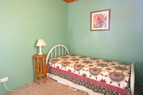 South Sussexs Blue Cottage - Nambucca Heads Accommodation 4