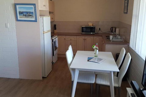 Unit 2 Breakaway Lodge - Nambucca Heads Accommodation 3