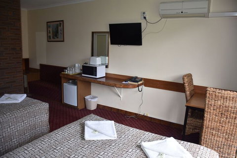 Valley Views Motel & Chalets - Nambucca Heads Accommodation 4
