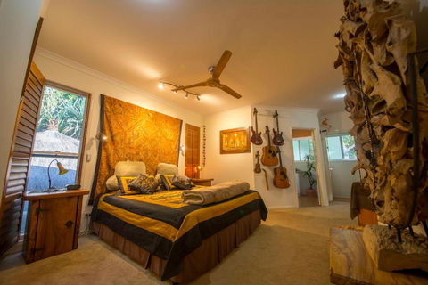 The Tree House. Treetop Living Near The Ocean Coolum Beach QLD Australia - Nambucca Heads Accommodation 5