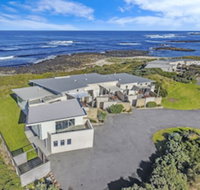 HEARNS BEACHSIDE VILLA 2 - Nambucca Heads Accommodation