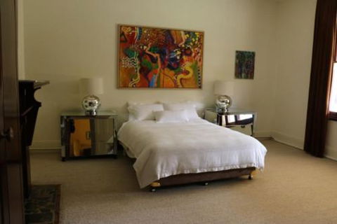 The White House - Nambucca Heads Accommodation 4