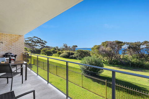 The Helm, Unit 1, 22 Voyager Close - Nambucca Heads Accommodation 5