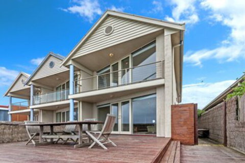 RUBYS BEACHFRONT - Nambucca Heads Accommodation 0