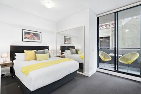 LIZZI, Melbourne Studio Apartment - Nambucca Heads Accommodation 0