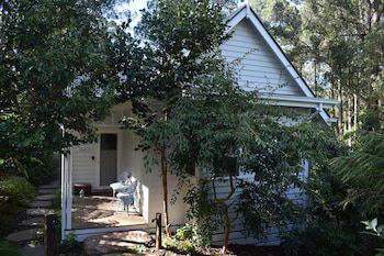 Forest Edge Cottage At Merrow Cottages - Nambucca Heads Accommodation 6