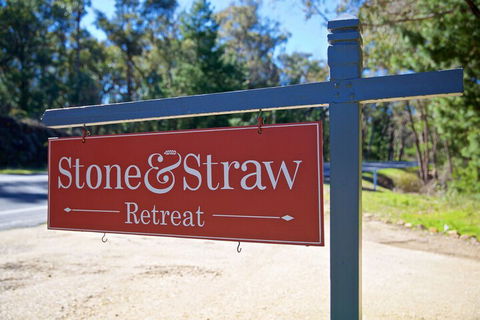 Stone & Straw Retreat - Nambucca Heads Accommodation 3