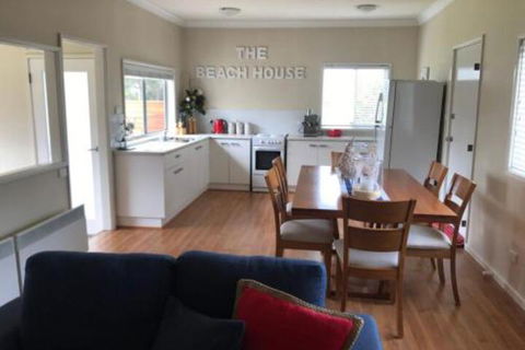 The Beach House In Berrara - Nambucca Heads Accommodation 2