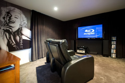 Alofi - Nambucca Heads Accommodation 3