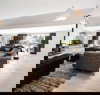 Cornish Hill House - Nambucca Heads Accommodation