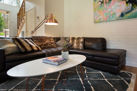 Daylesford Lake Villa 2 - Nambucca Heads Accommodation 1