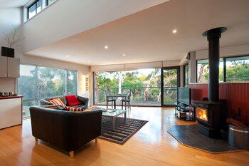 Dee Jays Studio - Nambucca Heads Accommodation 0