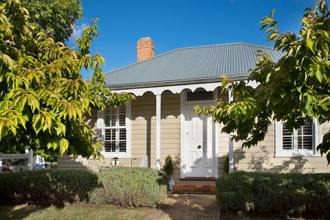 Kings Cottage - Nambucca Heads Accommodation 1