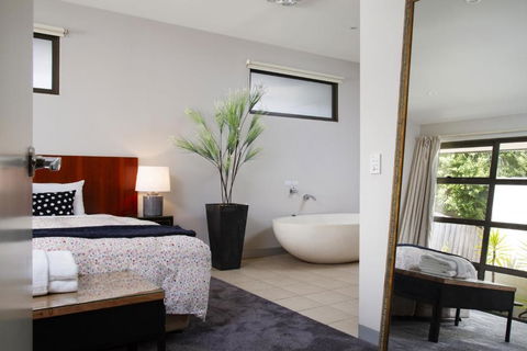 Lake Daylesford Lodge 7 - Nambucca Heads Accommodation 6