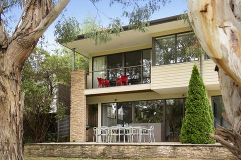 Lake Daylesford Lodge 7 - Nambucca Heads Accommodation 5