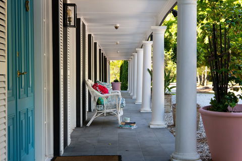 The Pond House Trentham - Nambucca Heads Accommodation 0