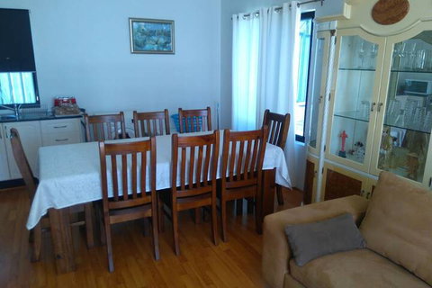 Lake Estate Stay - Nambucca Heads Accommodation 2
