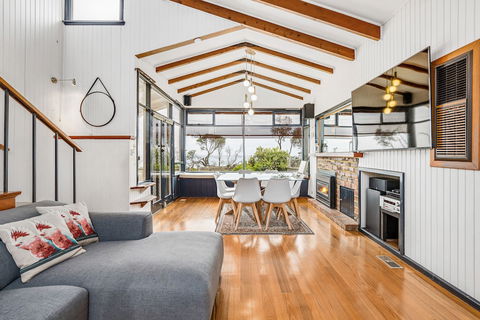 Beach Front Beauty - Nambucca Heads Accommodation 5