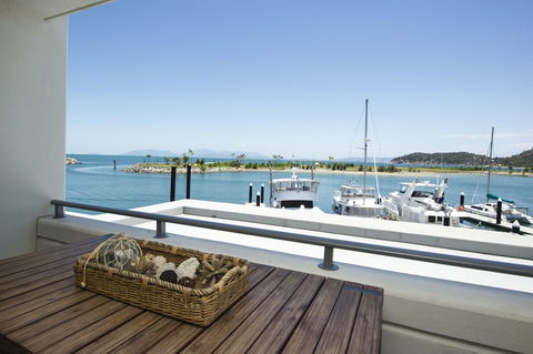 Blue On Blue Superior Studio Room 1271 - Nambucca Heads Accommodation 1