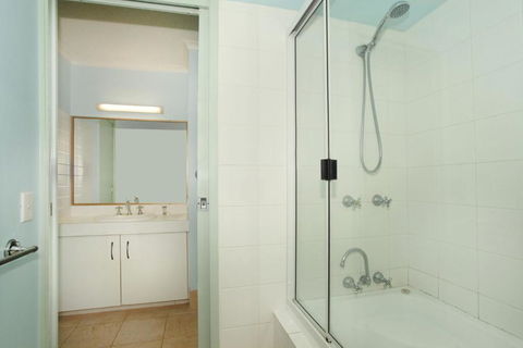 Unit 2 Biriny Lodge 1686 1689 David Low Way Coolum Beach - Nambucca Heads Accommodation 3