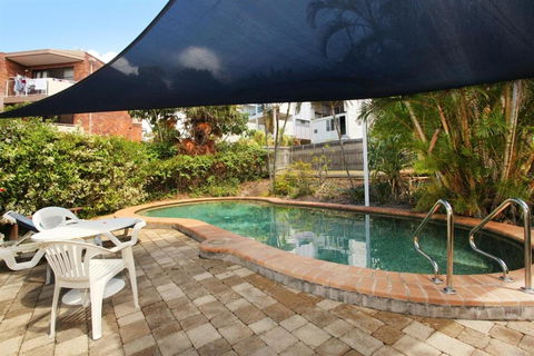 Unit 2 Biriny Lodge 1686 1689 David Low Way Coolum Beach - Nambucca Heads Accommodation 6