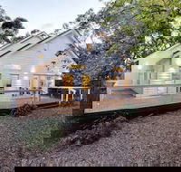 White Cottage - Nambucca Heads Accommodation