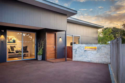 Yallingup Beach Home - Nambucca Heads Accommodation 0