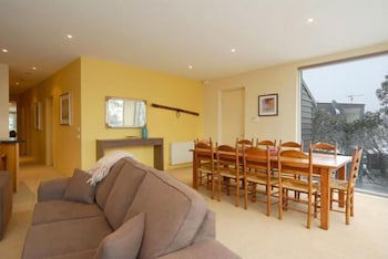 Mark II 2 West - Nambucca Heads Accommodation 0