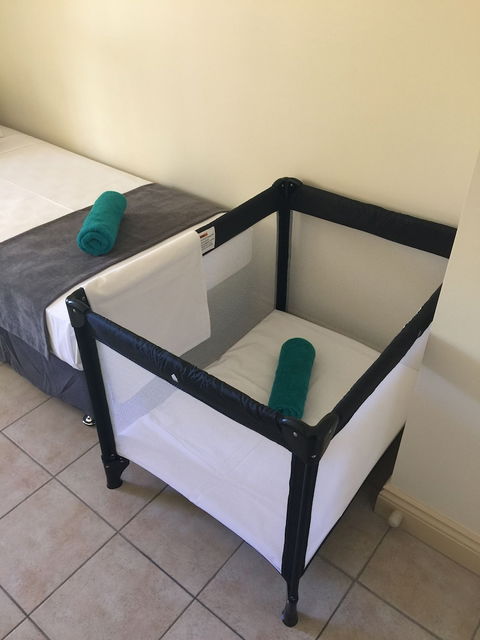 Cairns Golf Course Apartment - Nambucca Heads Accommodation 2