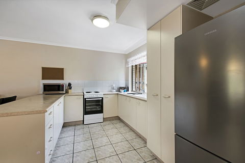 Growder Court 3 - Coolum Beach QLD - Nambucca Heads Accommodation 5