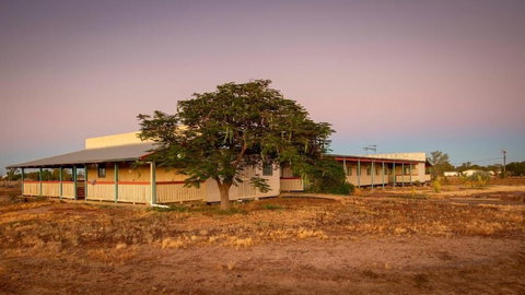 Longreach Outback Adventures - Nambucca Heads Accommodation 4