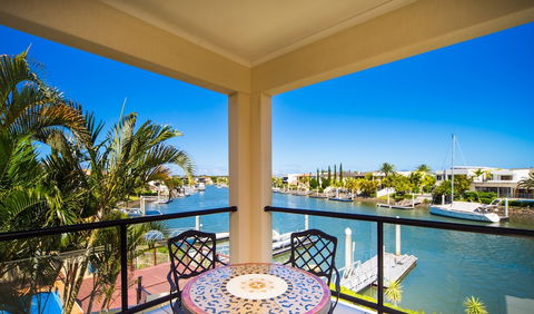 LUXE At Sanctuary Cove - Nambucca Heads Accommodation 5