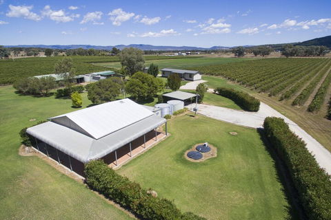 Farmers Daughter Wines - Nambucca Heads Accommodation 1
