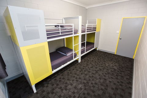 Mad Monkey Backpackers Village - Nambucca Heads Accommodation 5