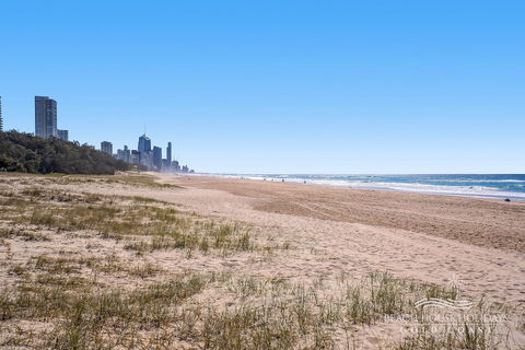 True Beachfront Beach House - Nambucca Heads Accommodation 4