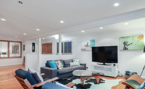 True Beachfront Beach House - Nambucca Heads Accommodation 6