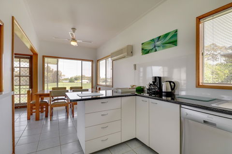 Stradbroke - Nambucca Heads Accommodation 4