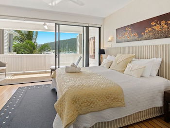 Luxury Marina View Apartment - Nambucca Heads Accommodation 2